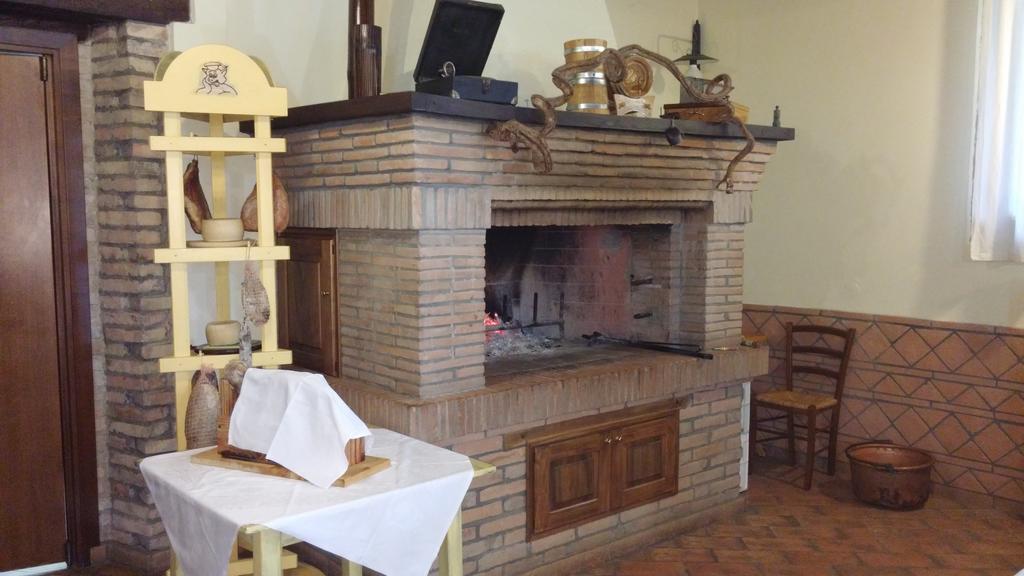 Willa Societa Agricola F.Lli Angelucci Cannara Zewnętrze zdjęcie