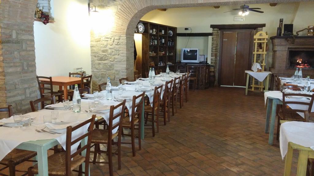 Willa Societa Agricola F.Lli Angelucci Cannara Zewnętrze zdjęcie